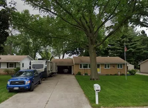 2537 Sunshine Dr, Beloit, WI 53511