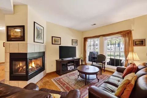 6043 Cottontail Trl, Madison, WI 53718