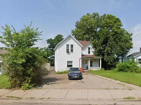 708 Eddy St, Eau Claire, WI 54703