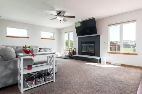 Living - 3197 S Bartells Dr, Beloit, WI 53511 photo 2 of 3