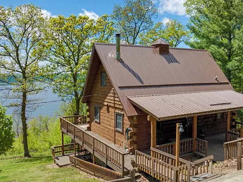 15017 Eagle Ridge Rd, Ferryville, WI 54628