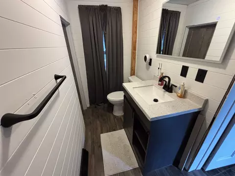 Bath - 172 Mill St, Waterloo, WI 53594 photo 1 of 4