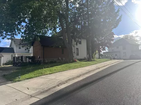 Exterior - 172 Mill St, Waterloo, WI 53594 photo 2 of 19