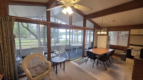 284 S Parker Lake Rd, Oxford, WI 53952