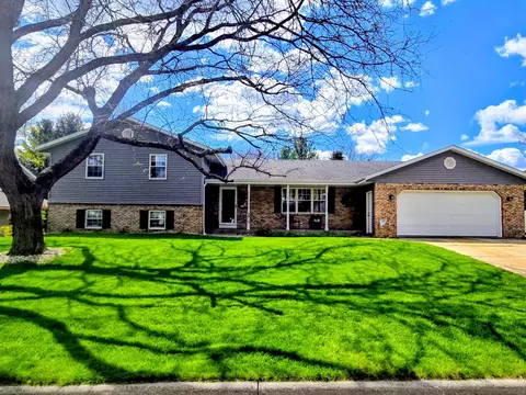 2913 Dartmouth Dr, Janesville, WI 53548
