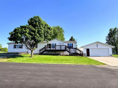 Exterior - 318 Breezy Pointe Loop, Mcgregor, IA 52157 photo 8 of 8