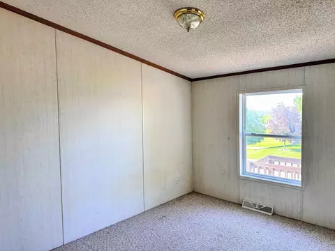 Bedroom - 318 Breezy Pointe Loop, Mcgregor, IA 52157 photo 3 of 3