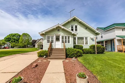 314 S Iowa St, Dodgeville, WI 53533