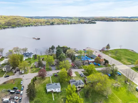 217 Palisade St, Merrimac, WI 53561