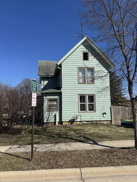 119 10th Ave, New Glarus, WI 53574