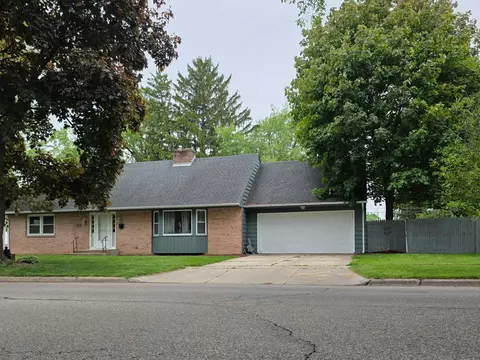 52 S Randall Ave, Janesville, WI 53545