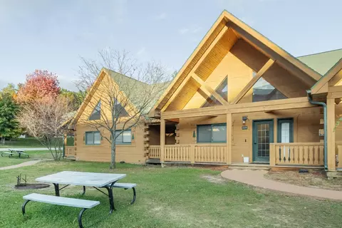 602 Yogi Cir, Warrens, WI 54666