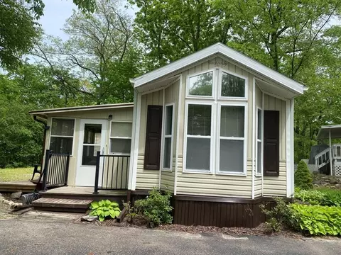 273 Oak Ln, Edgerton, WI 53534