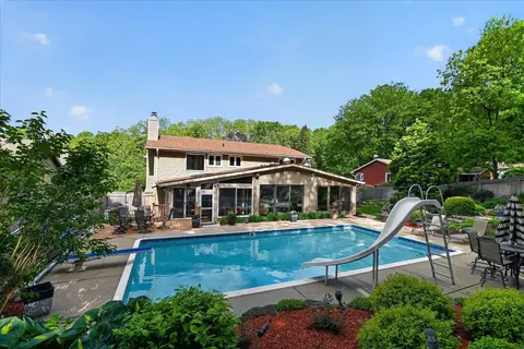6207 Indian Mound Dr, Mcfarland, WI 53558