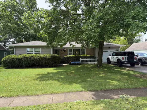 7209 North Ave, Middleton, WI 53562
