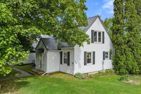 244 S Main St, Hillpoint, WI 53937