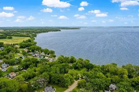 112 Cherokee Dr, Edgerton, WI 53534