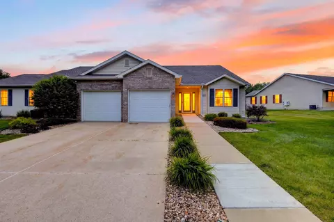 703 Malvern Hill Dr, Madison, WI 53718