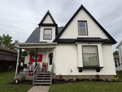 128 N 2nd St, Muscoda, WI 53573