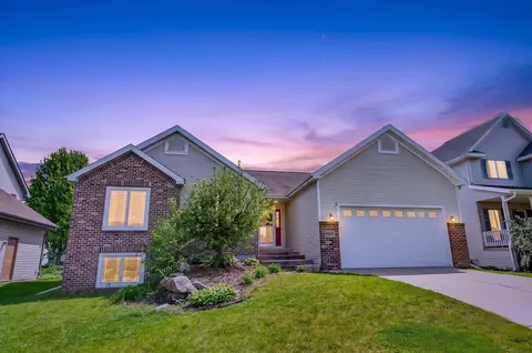 9423 White Fox Ln, Middleton, WI 53562