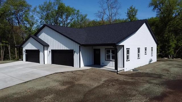 705 Mayapple Dr, Janesville, WI 53545