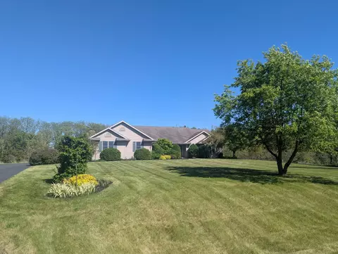 5614 N Vista Ln, Janesville, WI 53548