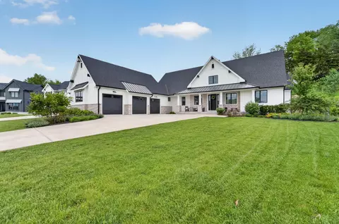 2412 Kilarney Way, Waunakee, WI 53597