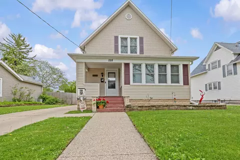 228 Chatham St, Janesville, WI 53548