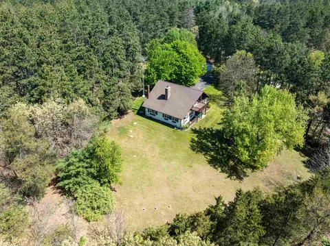 3703 8th Ave, Wisconsin Dells, WI 53965