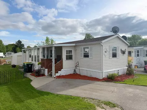 n168w21700 Main St #41, Jackson, WI 53037