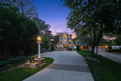 4523 Winnequah Rd, Monona, WI 53716