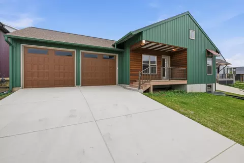 118 Boneset Ave, Poynette, WI 53955