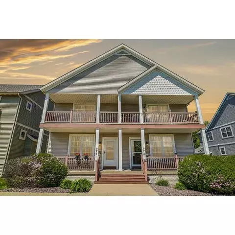 976 Stonehaven Dr, Sun Prairie, WI 53590