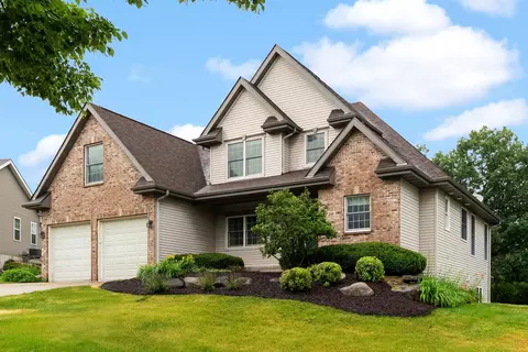 730 Greystone Ln, Middleton, WI 53562