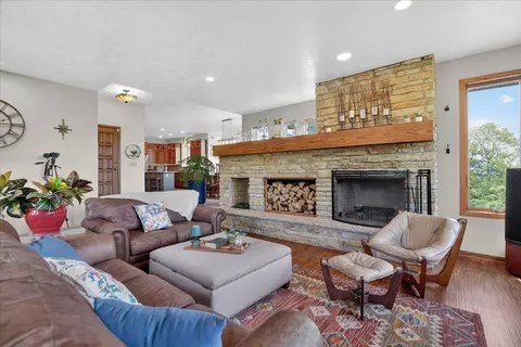 Living - n8081 Springer Road, Lake Mills, WI 53551 photo 2 of 4