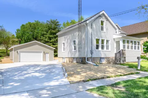 223 E Woolcock St, Jefferson, WI 53549