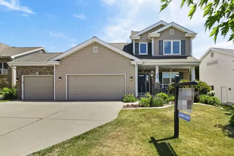 2988 Stamford Pl, Fitchburg, WI 53711