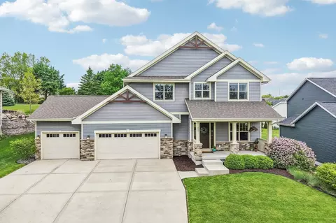 204 Westmorland Dr, Mount Horeb, WI 53572