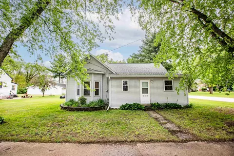 208 Wisconsin St, Avoca, WI 53506