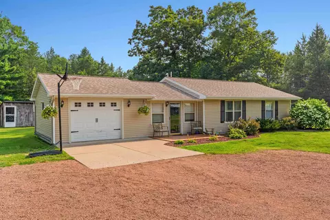 w5465 West Shrine Road, Necedah, WI 54646