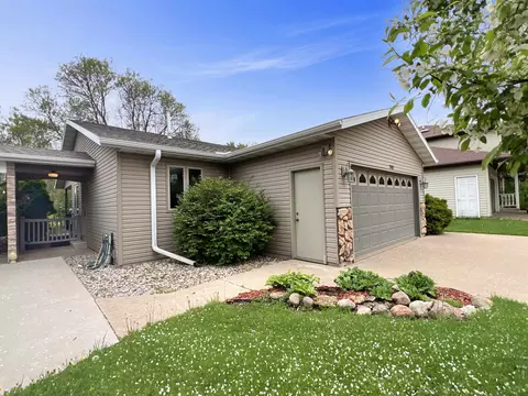 2802 S Felker Ave, Marshfield, WI 54449