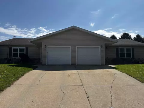 1102-1104 Sausalito Dr, Waunakee, WI 53597