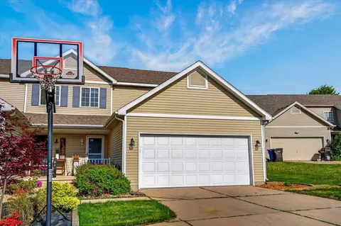 823 Vista Ridge Dr, Mount Horeb, WI 53572