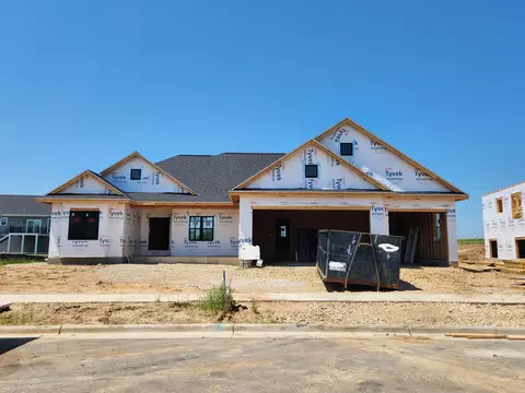 Exterior - 4074 Hanover Dr, Deforest, WI 53532 photo 2 of 4
