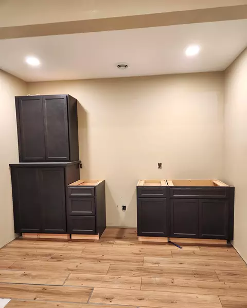 Kitchen - 4074 Hanover Dr, Deforest, WI 53532 photo 8 of 8