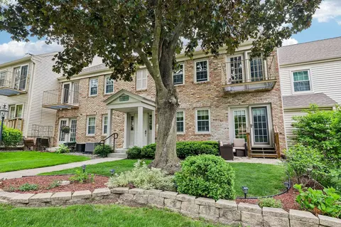 6808 Old Sauk Ct, Madison, WI 53717