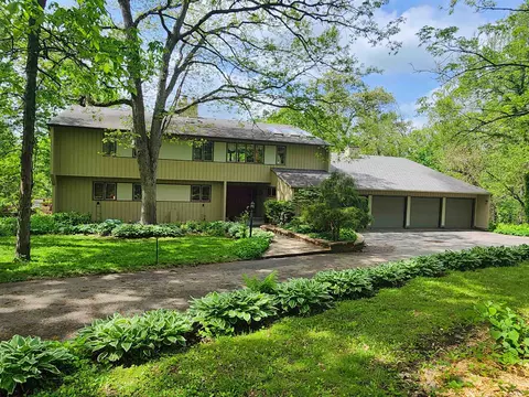 7842 Big Timber Trl, Middleton, WI 53562