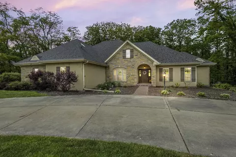 1741 Black Cherry Ct, Verona, WI 53593