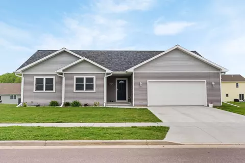 521 Roosevelt St, Baraboo, WI 53913