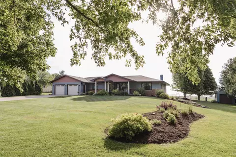 17150 Liberty Rd, Belmont, WI 53510